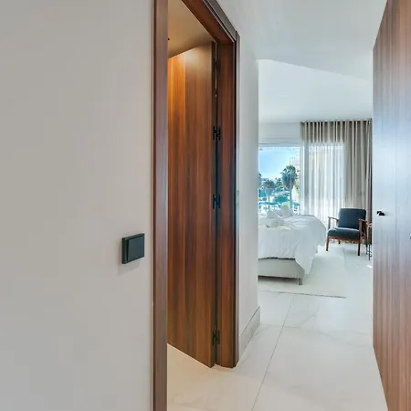 Newly Built 3 Bdrm Luxury Close To The Appartement